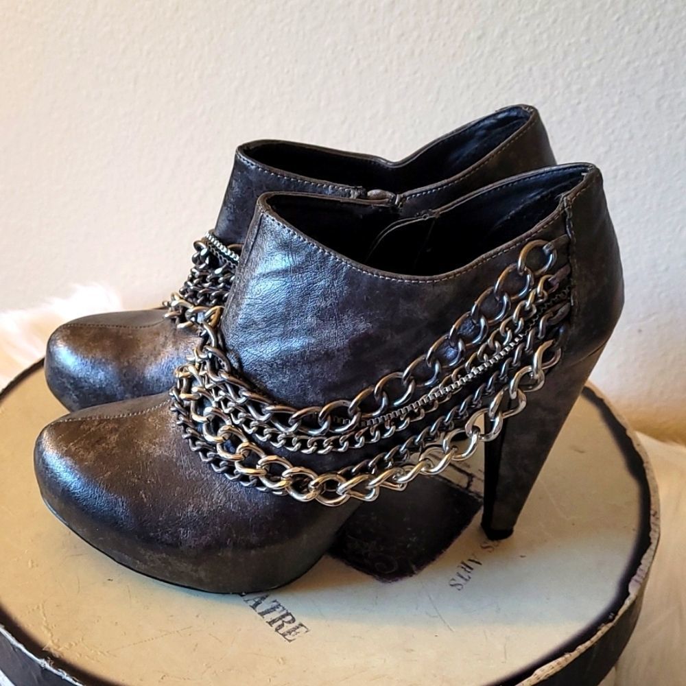 BKE Silver Chain Ankel Boots